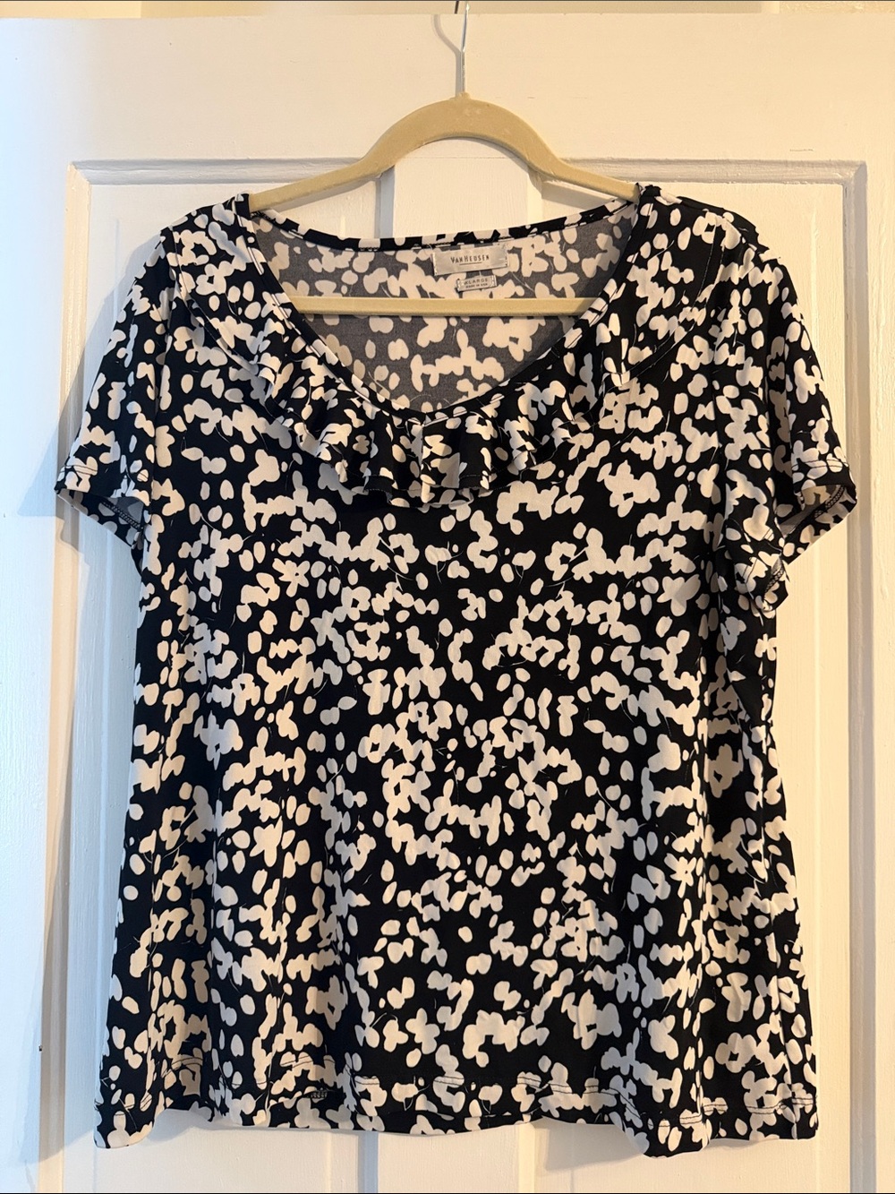 Van Heusen Black & White Printed Ruffle-Neck Women's Top